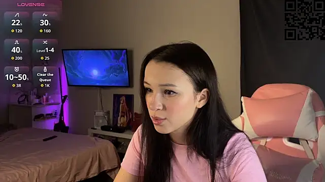 Snapshot of ella_simons chatting on November 2025 12:14:01 AM ella simons online show from November 2025 12:14:01 AM