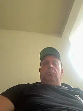 Snapshot of wellingtonmds chatting on May 2026 04:21:02 PM wellingtonmds online show from May 2026 04:21:02 PM