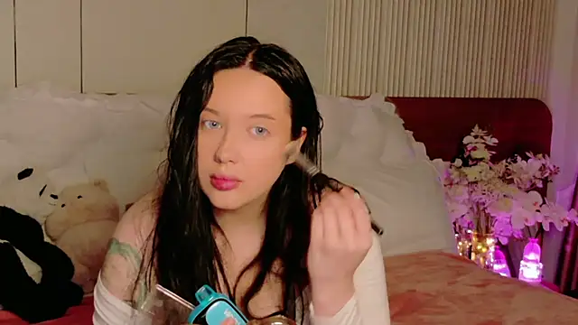 Felicia Herceg online show from January 2026 05:38:01 PM