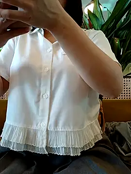 Mina-02 online show from November 2025 07:41:02 AM