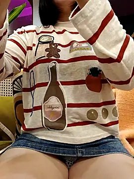 Mina-02 online show from December 2025 10:47:02 AM