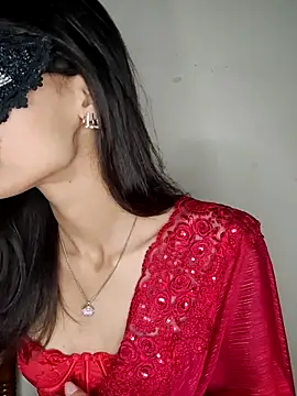 Hottie hania online show from February 2026 05:32:02 PM