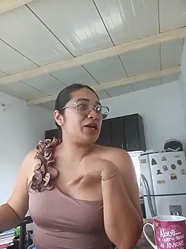 Snapshot of Samara_Outdoors chatting on October 2025 06:06:02 PM Samara Outdoors online show from October 2025 06:06:02 PM