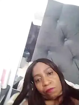 laseducida online show from December 2025 03:24:02 AM