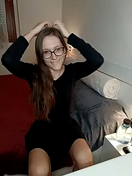Cassy-Bloom online show from December 2025 01:02:02 PM