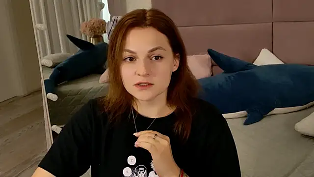 Snapshot of KirraMoss chatting on July 2026 10:37:01 AM KirraMoss online show from July 2026 10:37:01 AM