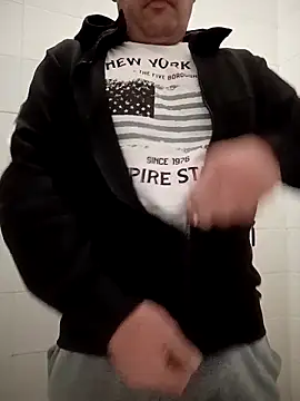 Snapshot of Romaeterna_ chatting on October 2025 06:07:01 PM Romaeterna online show from October 2025 06:07:01 PM