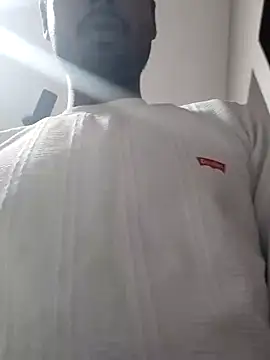 nick2445 online show from December 2025 07:18:01 PM