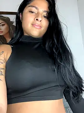 morenaQueen  online show from December 2025 06:42:02 PM