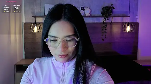 Snapshot of Isa_doux chatting on July 2026 04:41:02 AM Isa doux online show from July 2026 04:41:02 AM
