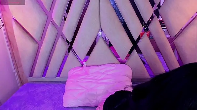 Isa doux online show from April 2026 07:56:01 AM