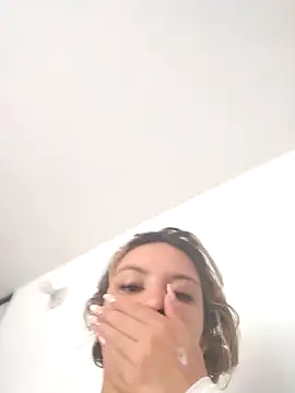 celeste 83 online show from December 2025 07:48:02 PM