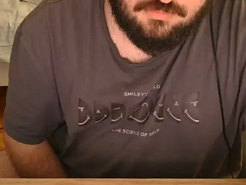 Snapshot of moneyman_11 chatting on May 2026 03:54:01 PM moneyman 11 online show from May 2026 03:54:01 PM