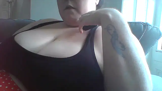 Snapshot of Maya_29x chatting on July 2026 01:11:02 PM Maya 29x online show from July 2026 01:11:02 PM