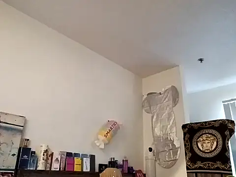 alphacloudGod online show from November 2025 05:38:02 PM