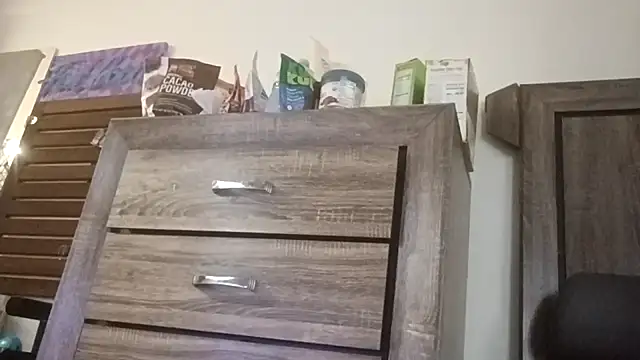 alphacloudGod online show from November 2025 07:18:02 PM