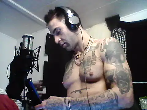 alphacloudGod online show from February 2026 05:02:02 PM