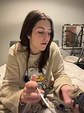 Brunnettebabe007 online show from November 2025 12:00:01 AM