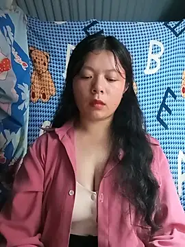 Snapshot of lisa-bae00 chatting on July 2026 01:44:01 PM lisa-bae00 online show from July 2026 01:44:01 PM