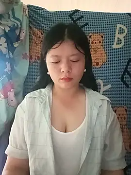 Snapshot of lisa-bae00 chatting on May 2026 11:23:02 PM lisa-bae00 online show from May 2026 11:23:02 PM