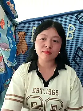 lisa-bae00 online show from April 2026 02:37:02 AM