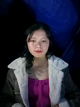 Snapshot of lisa-bae00 chatting on November 2025 10:13:02 PM lisa-bae00 online show from November 2025 10:13:02 PM