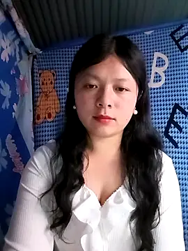 lisa-bae00 online show from April 2026 12:30:01 PM