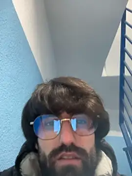 Snapshot of Paapii1098 chatting on December 2025 09:14:01 PM Paapii1098 online show from December 2025 09:14:01 PM