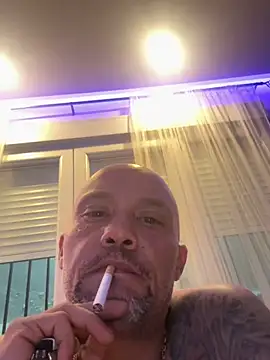 gitanoMad online show from November 2025 11:27:01 PM