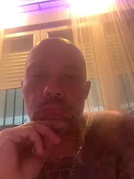 gitanoMad online show from November 2025 10:43:02 PM