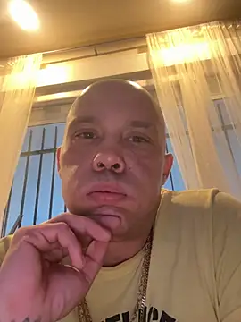 gitanoMad online show from February 2026 05:23:02 PM