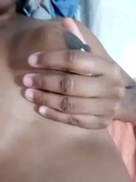 Jennyy31 online show from December 2025 05:08:01 PM