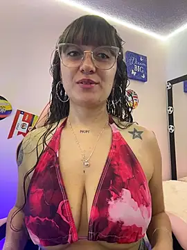 Snapshot of Pinkvixen69 chatting on June 2026 02:28:02 PM Pinkvixen69 online show from June 2026 02:28:02 PM