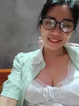 Snapshot of Bear_bear0 chatting on May 2026 09:26:02 AM Bear bear0 online show from May 2026 09:26:02 AM