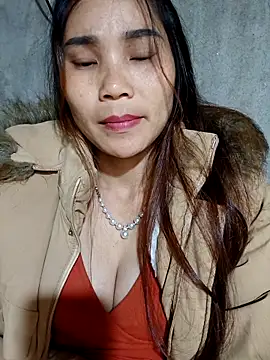 Snapshot of Bear_bear0 chatting on November 2025 06:00:02 PM Bear bear0 online show from November 2025 06:00:02 PM