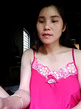 Snapshot of Bear_bear0 chatting on April 2026 01:30:01 AM Bear bear0 online show from April 2026 01:30:01 AM
