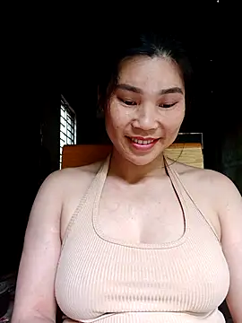 Snapshot of Bear_bear0 chatting on April 2026 01:18:02 AM Bear bear0 online show from April 2026 01:18:02 AM