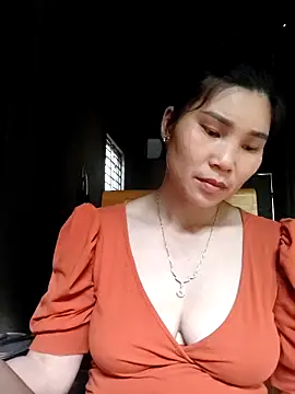Snapshot of Bear_bear0 chatting on April 2026 01:42:02 AM Bear bear0 online show from April 2026 01:42:02 AM