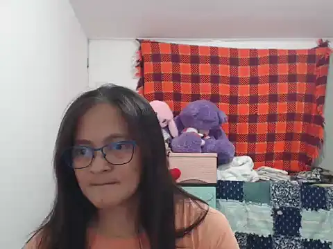 Snapshot of Kinkybela2025 chatting on October 2025 02:27:02 PM Kinkybela2025 online show from October 2025 02:27:02 PM