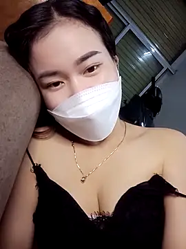 Family-Lovee online show from November 2025 03:38:01 PM