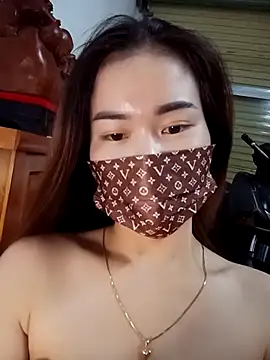 Family-Lovee online show from November 2025 07:52:02 PM