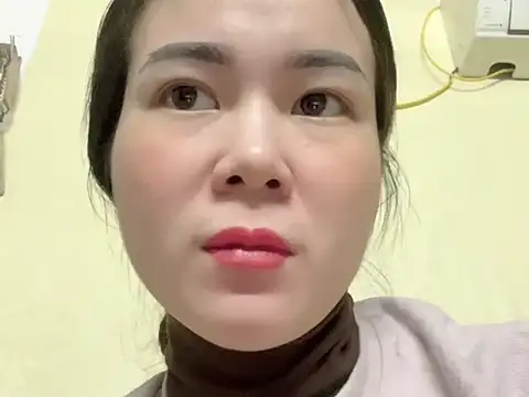 Family-Lovee online show from November 2025 10:27:02 AM