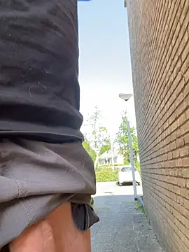 bart98geil online show from May 2026 02:45:01 PM