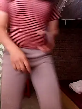 Snapshot of sowbibi chatting on December 2025 12:48:01 PM sowbibi online show from December 2025 12:48:01 PM