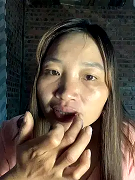 Snapshot of sowbibi chatting on October 2025 03:58:01 AM sowbibi online show from October 2025 03:58:01 AM