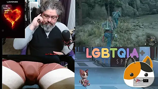 Snapshot of geekycastillo chatting on November 2025 08:45:02 PM geekycastillo online show from November 2025 08:45:02 PM