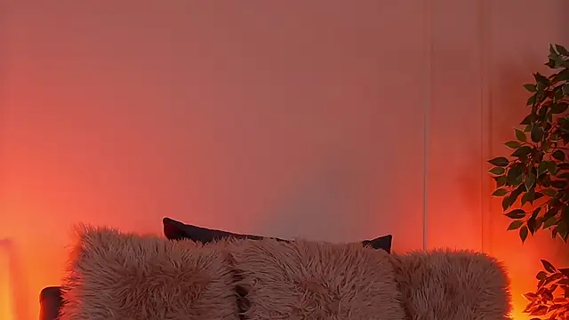 CrystalRedx online show from December 2025 04:55:01 AM