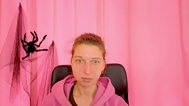 Snapshot of CuteEllii chatting on November 2025 11:21:02 AM CuteEllii online show from November 2025 11:21:02 AM