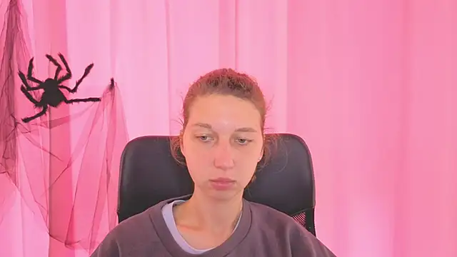 Snapshot of CuteEllii chatting on October 2025 10:58:01 AM CuteEllii online show from October 2025 10:58:01 AM