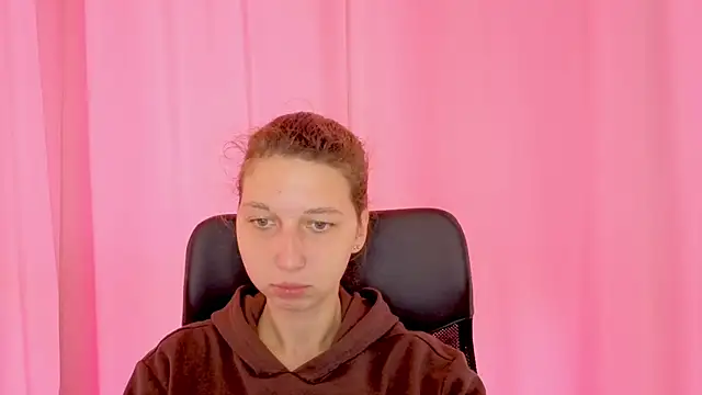 Snapshot of CuteEllii chatting on October 2025 09:19:01 AM CuteEllii online show from October 2025 09:19:01 AM